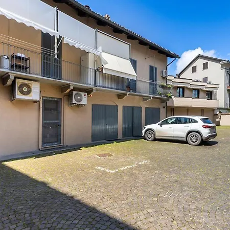 Dimora Delle 100 Torri - Parcheggio Gratuito Apartment Alba (Piedmont)