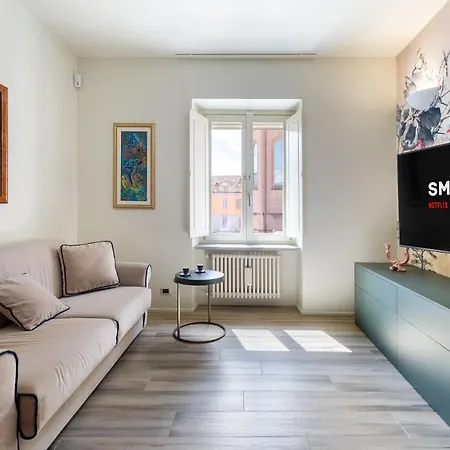 Dimora Delle 100 Torri - Parcheggio Gratuito Apartment Alba (Piedmont)