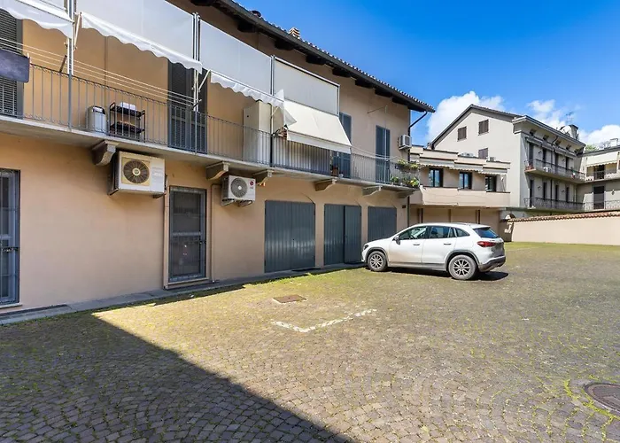 Dimora Delle 100 Torri - Parcheggio Gratuito アパート アルバ